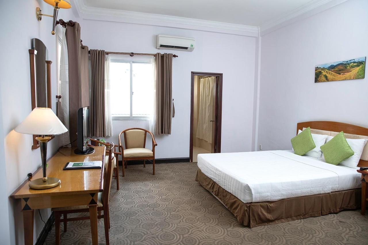 Liberty Hotel Saigon Parkview Ho Chi Minh City Exterior photo